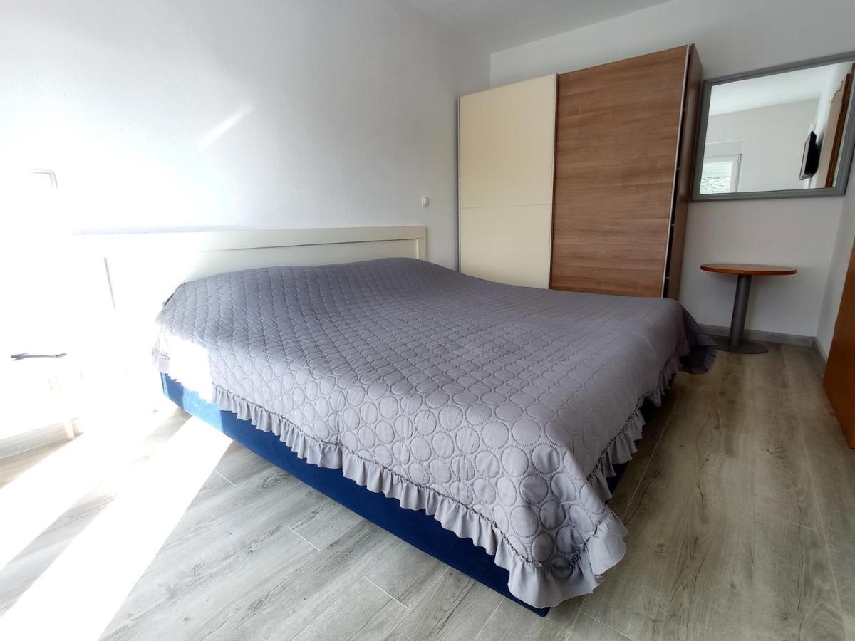 Appartamento Casa del Olivo Tučepi Esterno foto