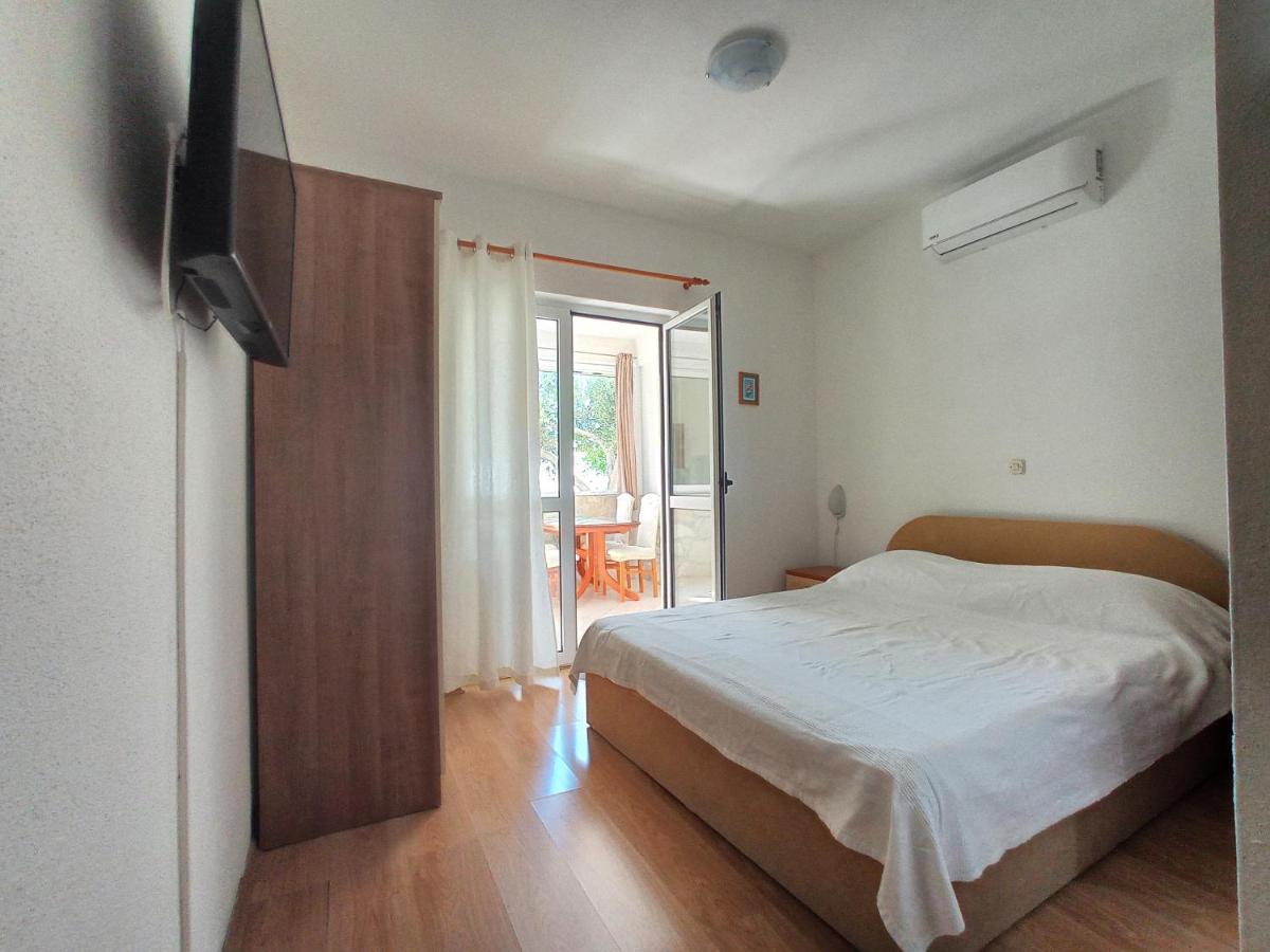 Appartamento Casa del Olivo Tučepi Esterno foto